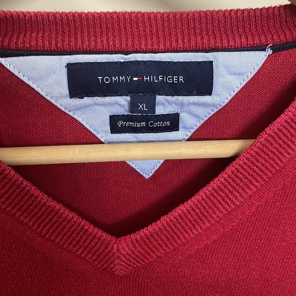 Tommy Hilfiger Red full sleeve pullover - Picture 4 of 11